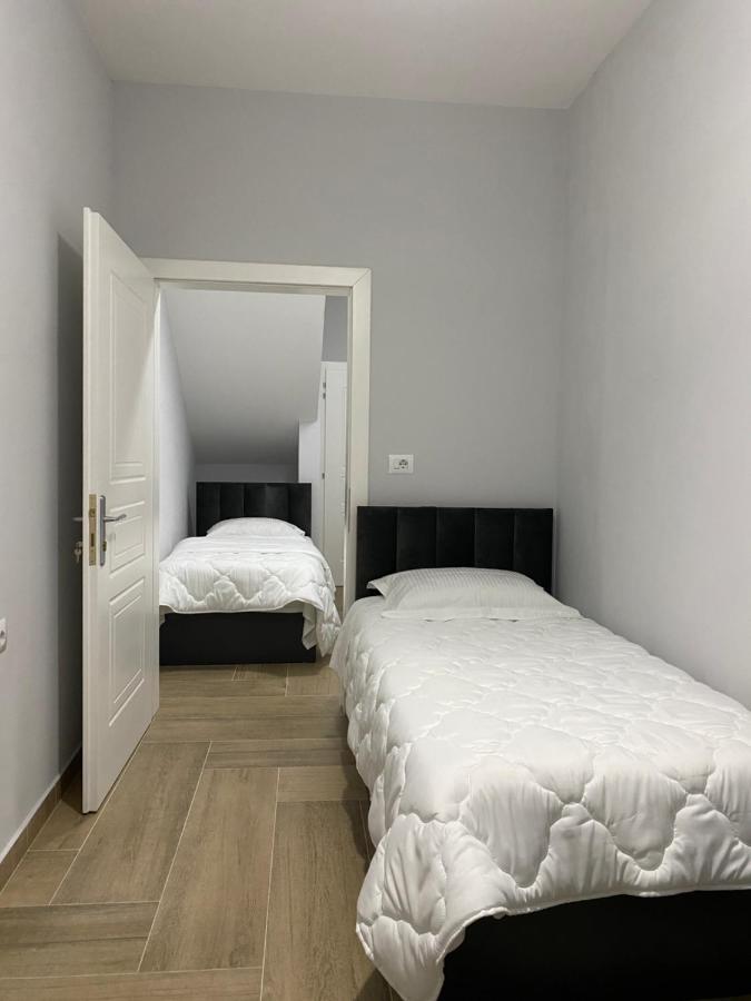 Eagle'S Nest Apartment Shkoder Exterior photo