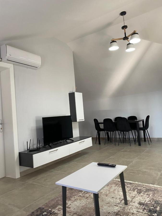 Eagle'S Nest Apartment Shkoder Exterior photo