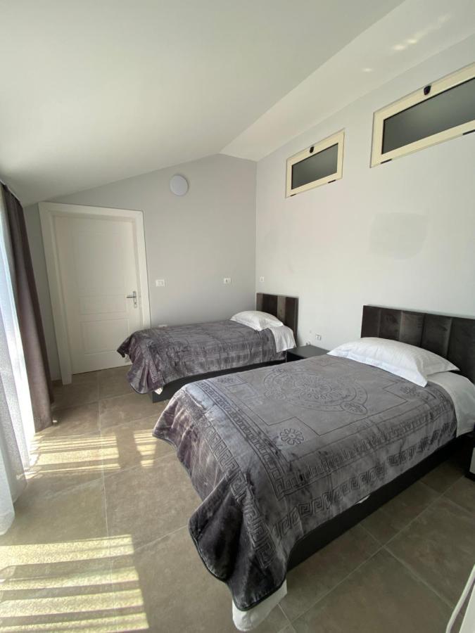Eagle'S Nest Apartment Shkoder Exterior photo